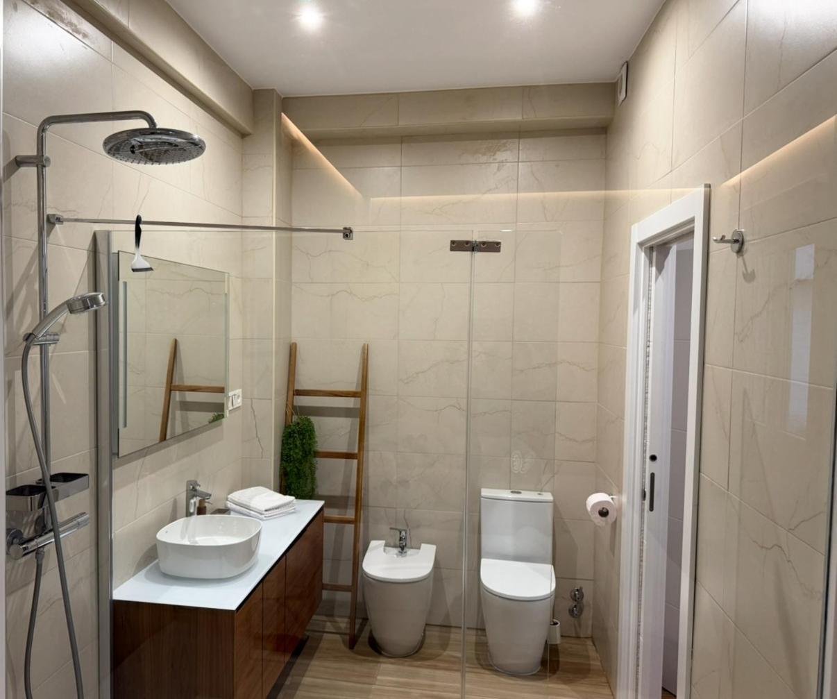 Apartamento Nuevo Lujoso Suites Centro Bilbao Wifi ,Parking Gratis Exterior foto